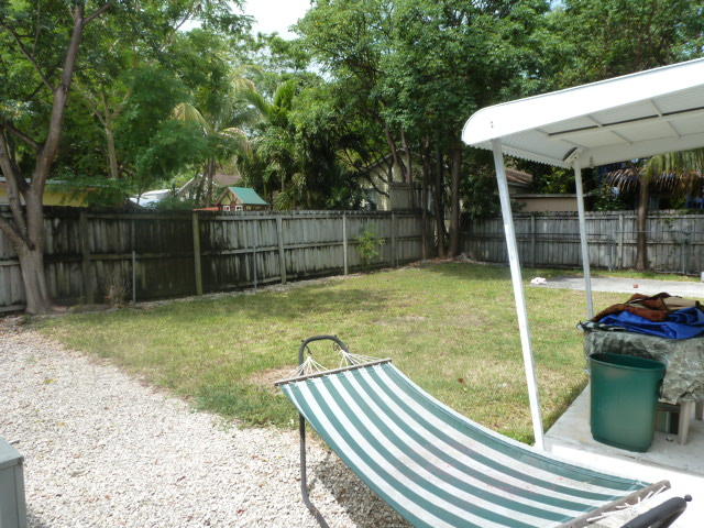 817 La Paloma Road Key Largo, FL 33037 - Photo 11 of 14 Huge Yard