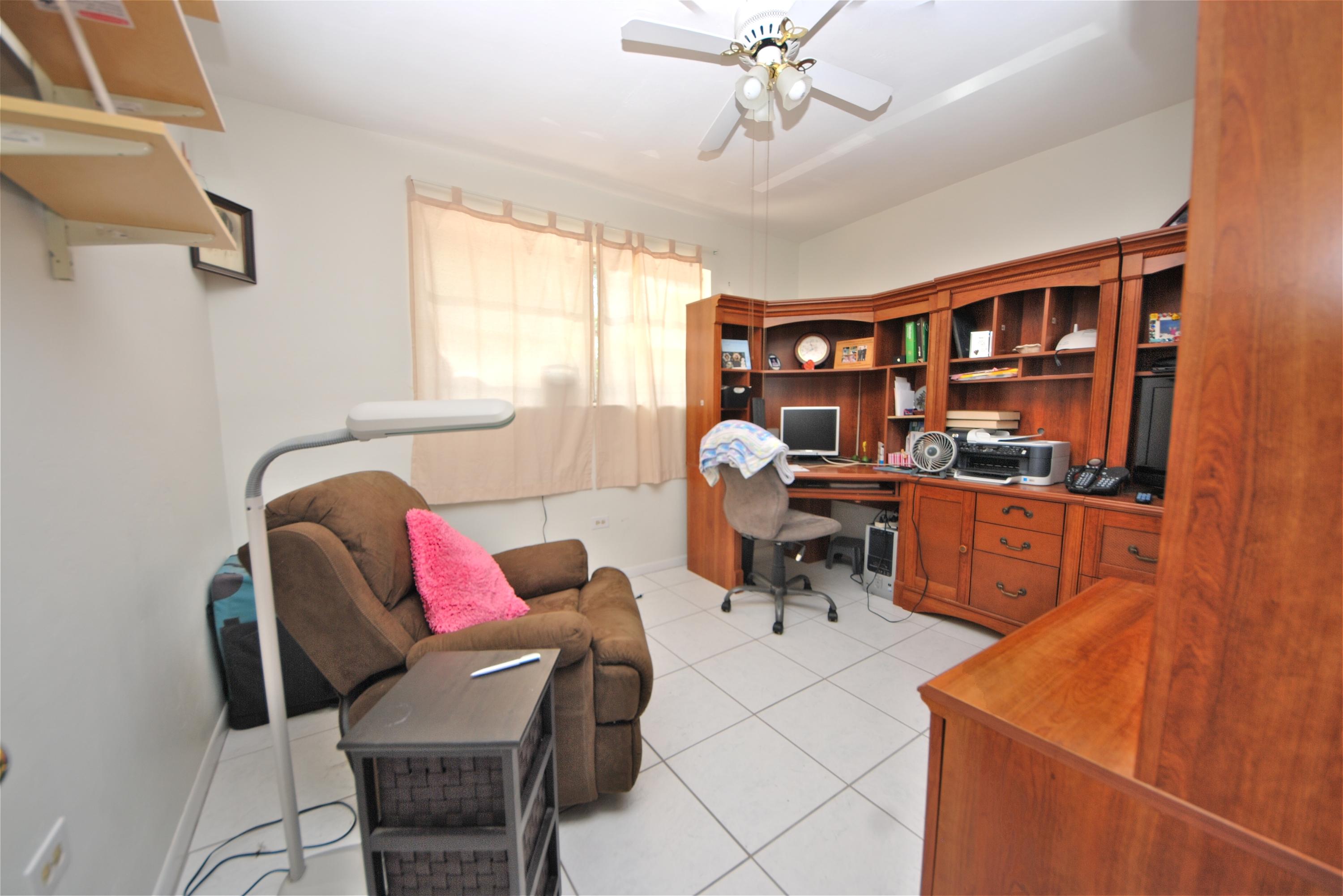 817 La Paloma Road Key Largo, FL 33037 - Photo 5 of 14 Office/Bedroom