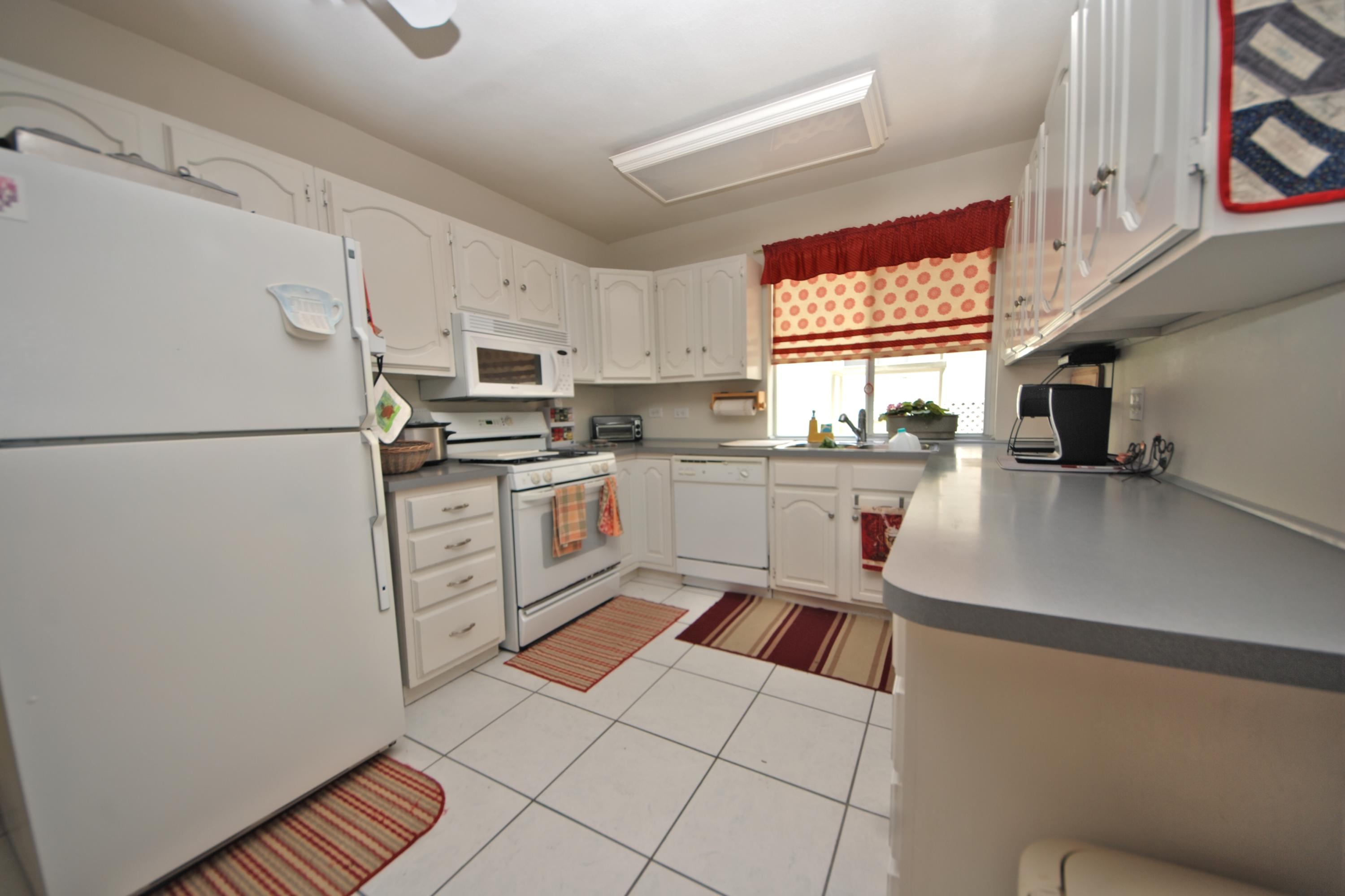 817 La Paloma Road Key Largo, FL 33037 - Photo 7 of 14 Kitchen