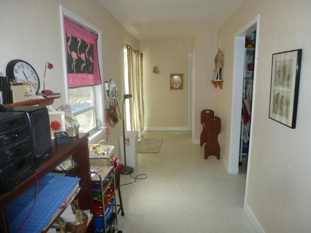 817 La Paloma Road Key Largo, FL 33037 - Photo 8 of 14 Hall