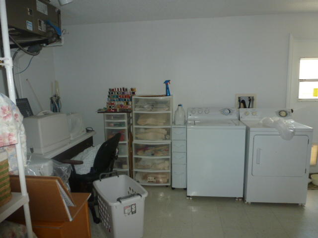817 La Paloma Road Key Largo, FL 33037 - Photo 9 of 14 Laundry