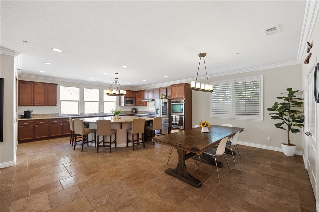 31870 Sweetwater Circle Temecula, CA 92591 - Photo 3 of 41