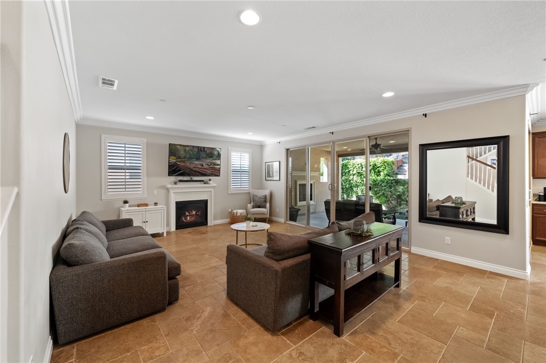 31870 Sweetwater Circle Temecula, CA 92591 - Photo 7 of 41