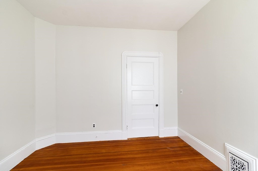 789 Columbia Road, Unit 2 Boston, MA 02125 - Photo 14 of 19 a view of an empty room