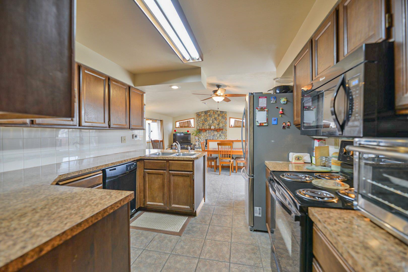 3307 South Bates Road Spokane Valley, WA 99206 - Photo 4 of 29 Gallery Image 4