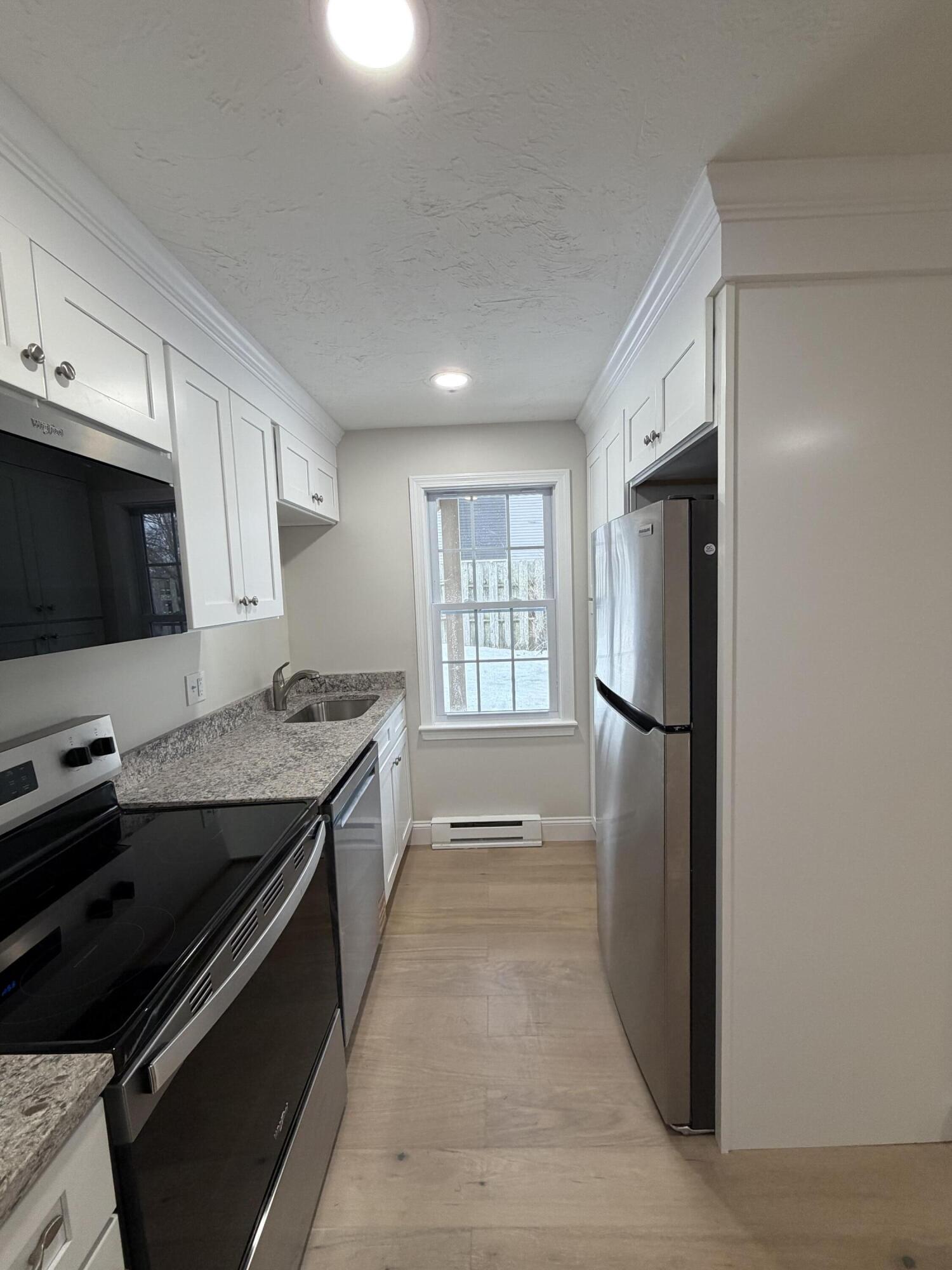 1029 Iyannough Road, Unit 3B Hyannis, MA 02601 - Photo 12 of 15 IMG_0092 3