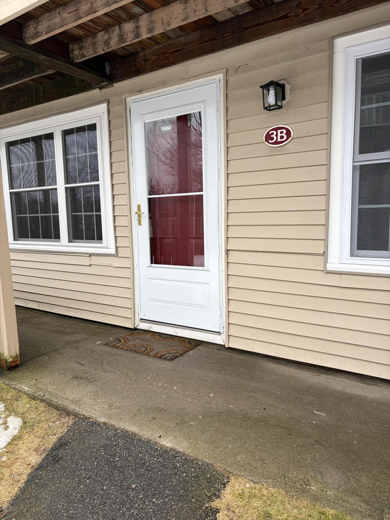 1029 Iyannough Road, Unit 3B Hyannis, MA 02601 - Photo 2 of 15 IMG_0108 3