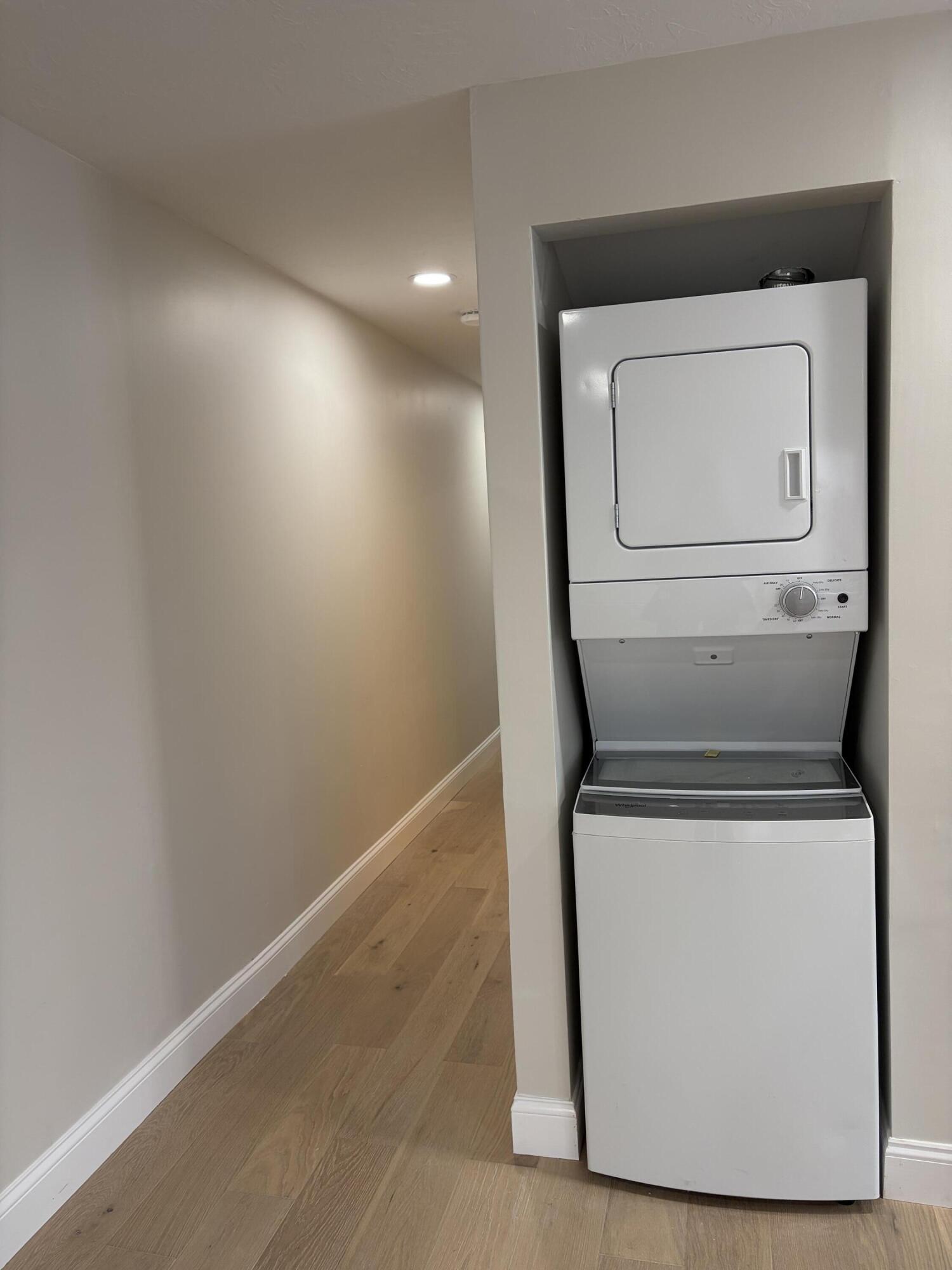 1029 Iyannough Road, Unit 3B Hyannis, MA 02601 - Photo 10 of 15 IMG_0097 3