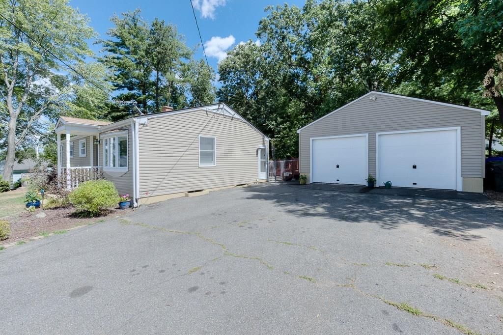 17 Regal Street Springfield, MA 01118 - Photo 2 of 35 Gallery Image 2