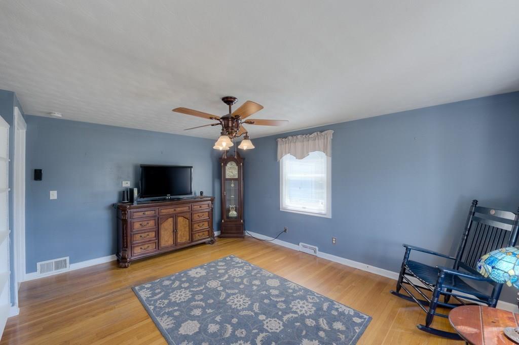 17 Regal Street Springfield, MA 01118 - Photo 10 of 35 Gallery Image 10