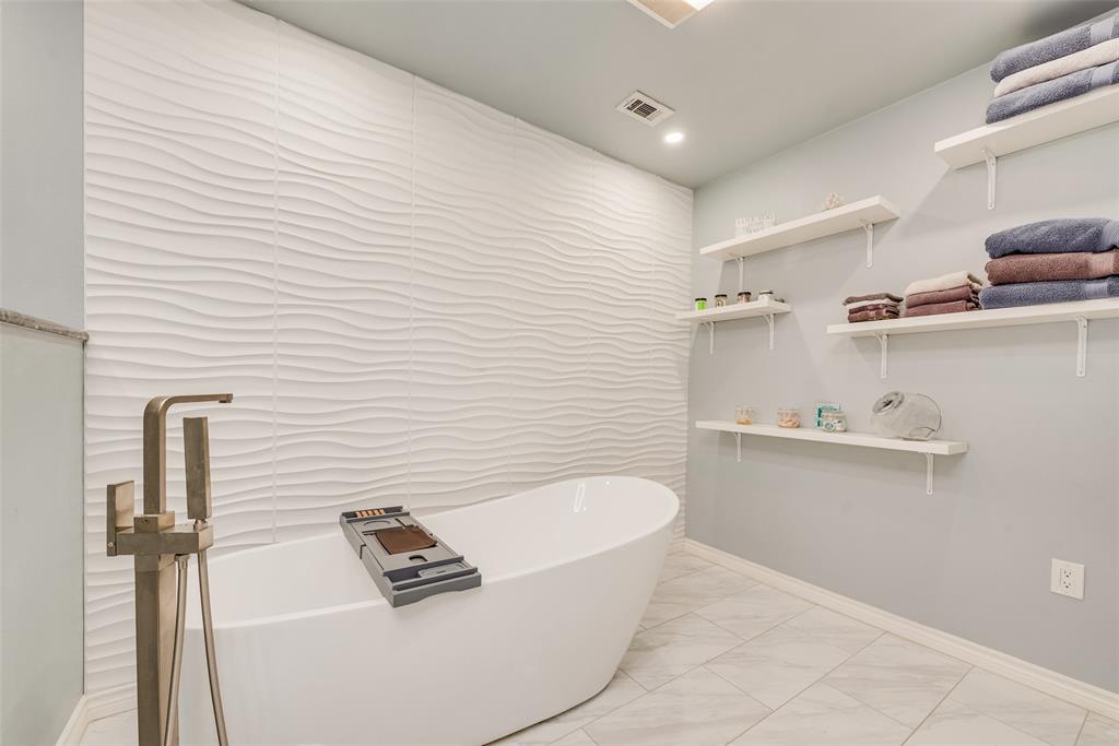 805 Crowley Road Arlington, TX 76012 - Photo 22 of 30