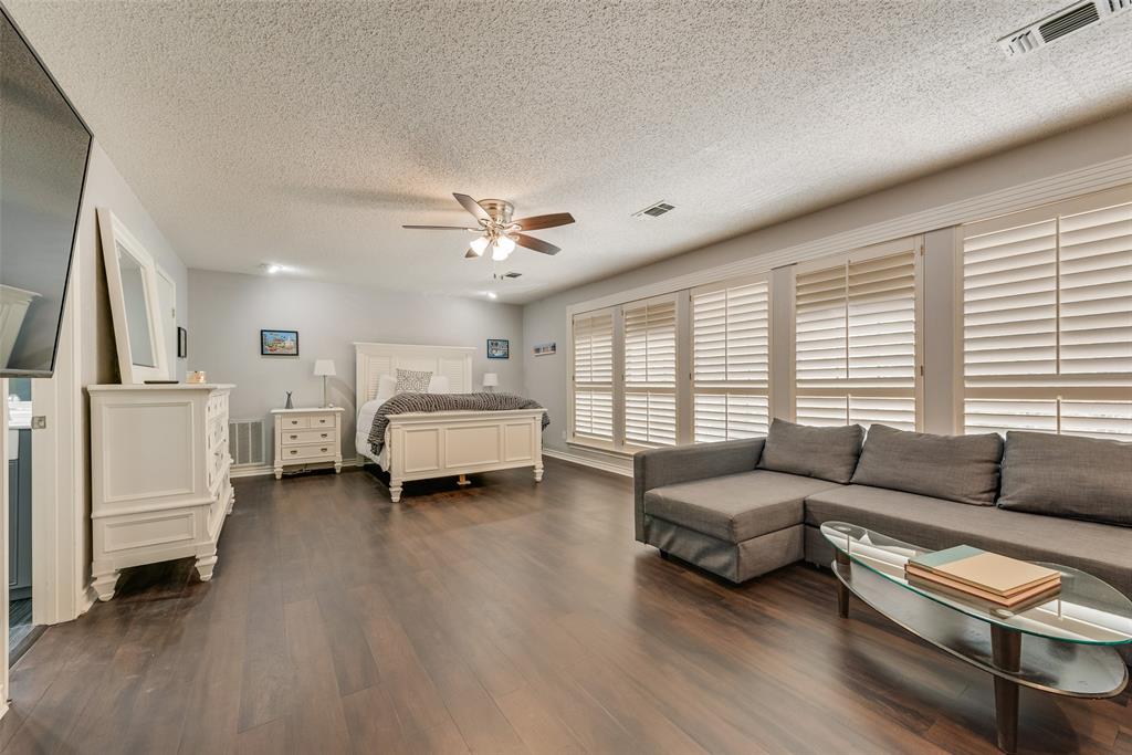 805 Crowley Road Arlington, TX 76012 - Photo 26 of 30 a living room with furniture and a large window