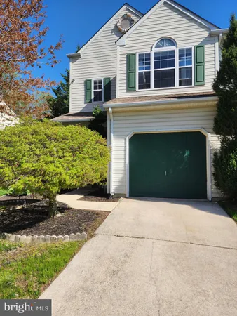 $2,590 | 922 Glackens Lane, Wilmington, DE 19808