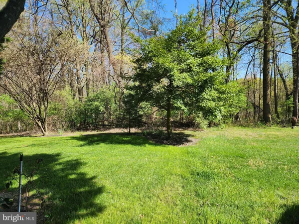 $2,590 | 922 Glackens Lane, Wilmington, DE 19808