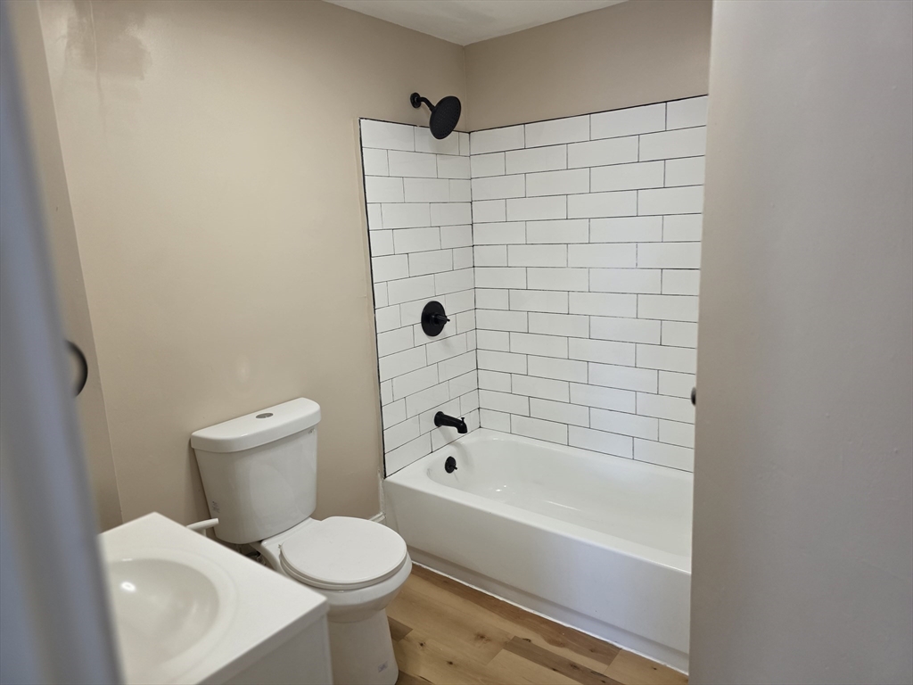 184 King Street Springfield, MA 01109 - Photo 14 of 35 Gallery Image 14