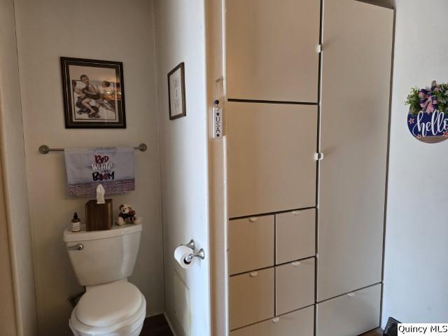 1930 East Co Road 900 Carthage, IL 62321 - Photo 14 of 29