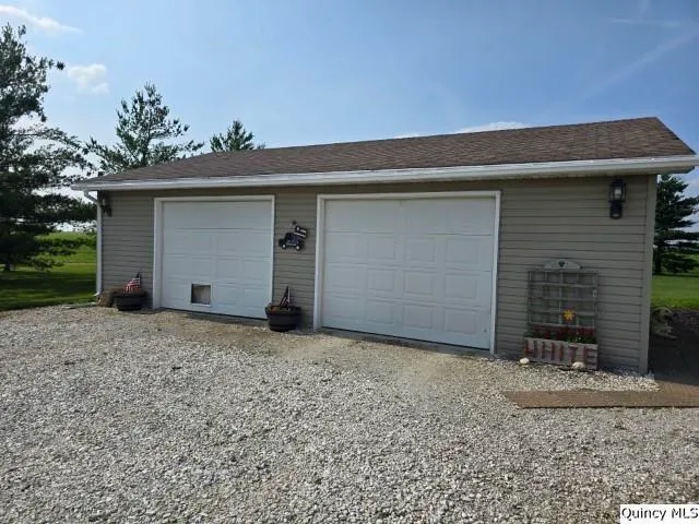 $155,000 | 1930 East Co Road 900, Carthage, IL 62321