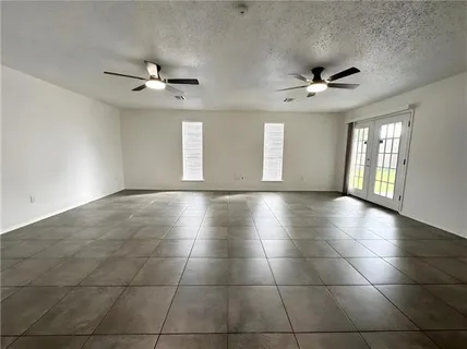 $265,000 | 2725 Oak Forest Boulevard South, Marrero, LA 70072