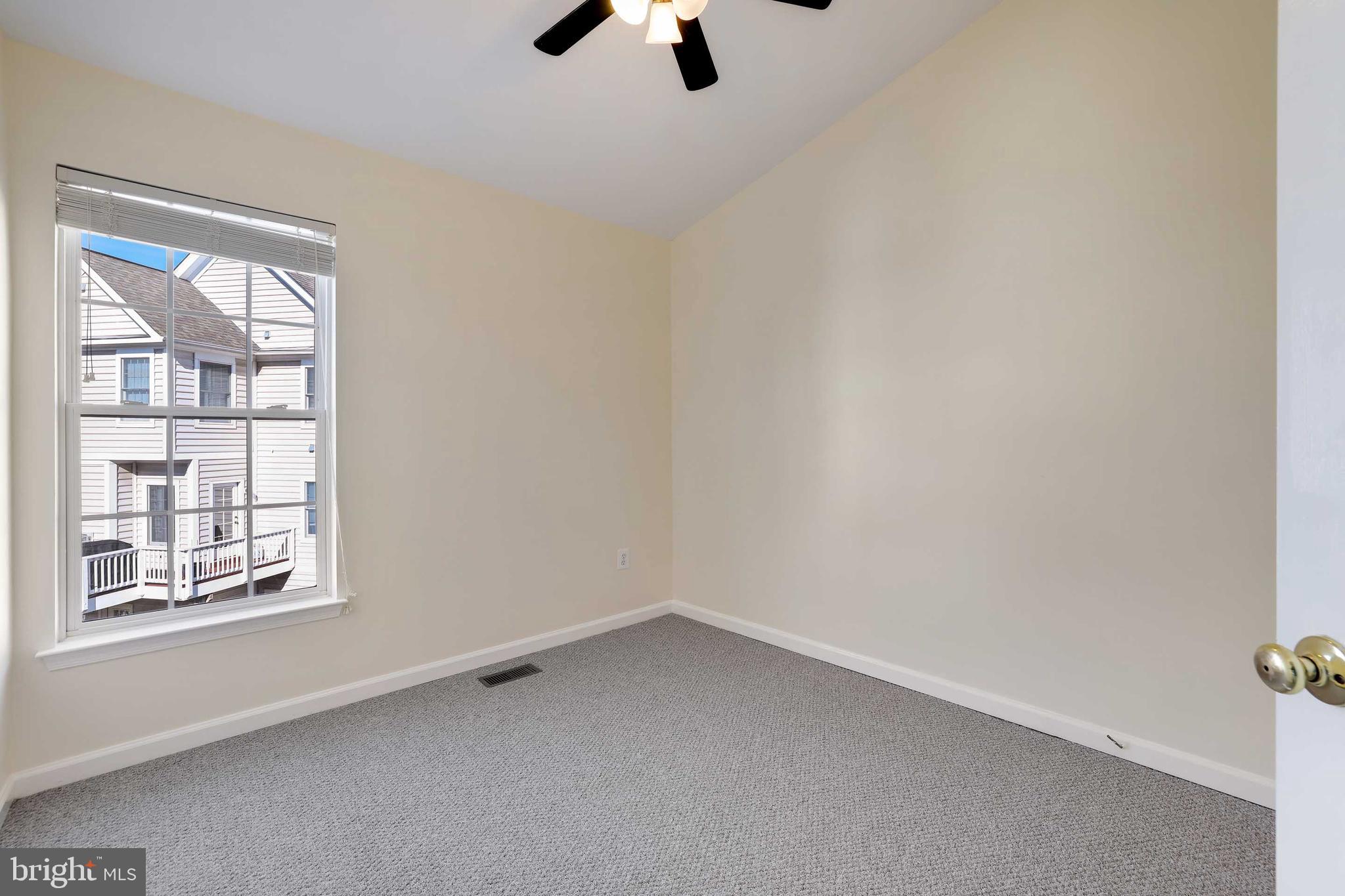 409 Phelps Street Gaithersburg, MD 20878 - Photo 25 of 33