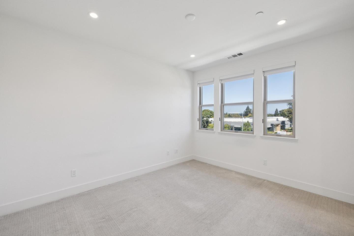 1373 West Middlefield Road Mountain View, CA 94043 - Photo 18 of 41 Gallery Image 18