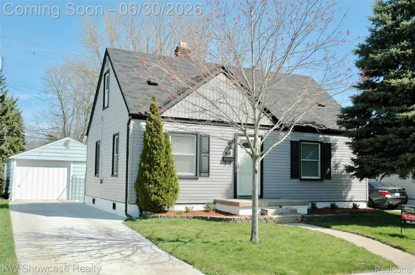 $1,975 | 1815 Dallas Avenue, Royal Oak, MI 48067