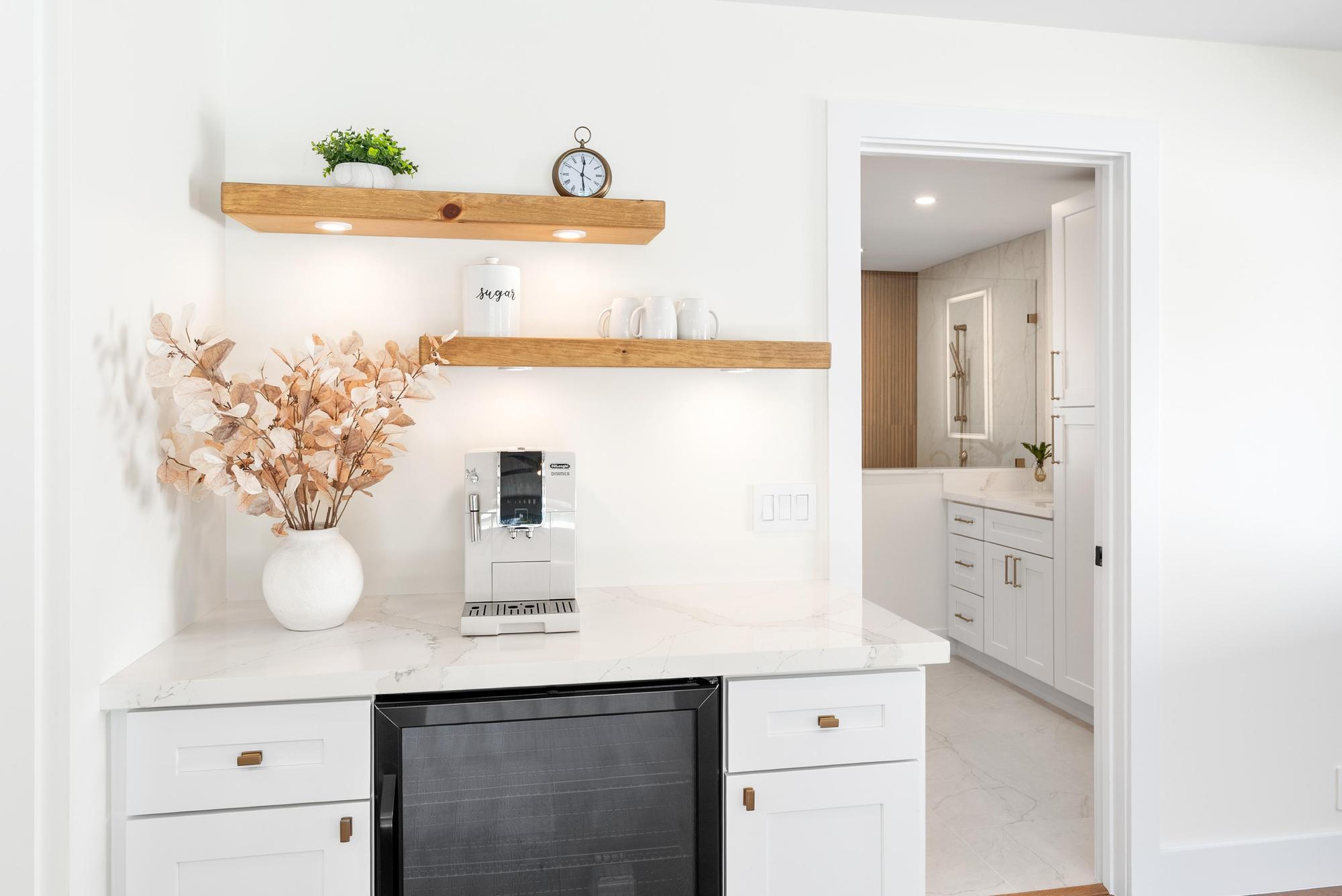 1607 Seabrook Road Jupiter, FL 33469 - Photo 14 of 62 Primary Suite - Coffee Bar