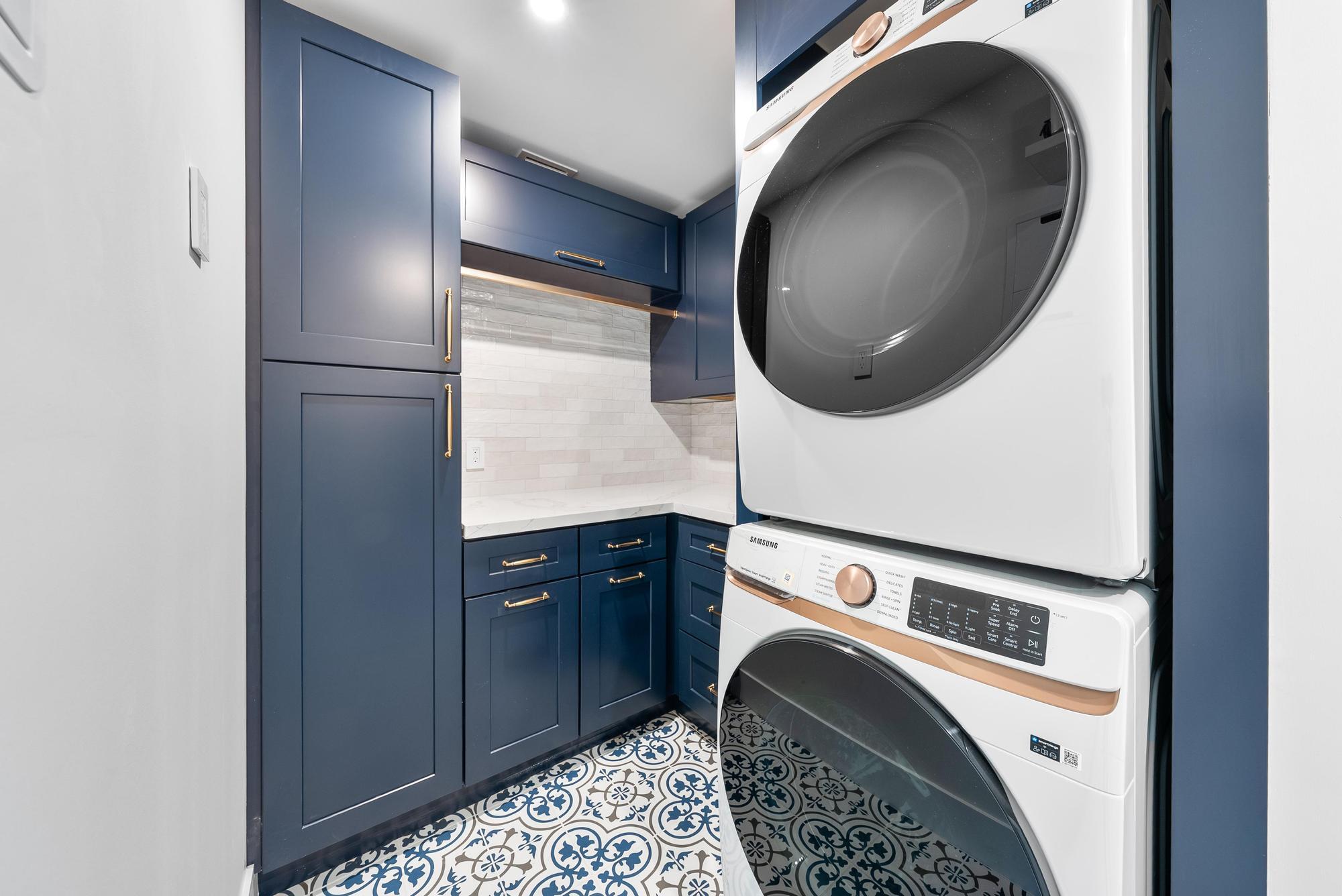 1607 Seabrook Road Jupiter, FL 33469 - Photo 20 of 62 Laundry