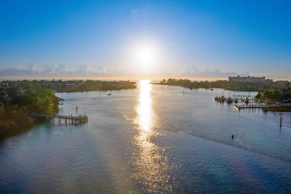 $1,695,000 | 1607 Seabrook Road, Jupiter, FL 33469