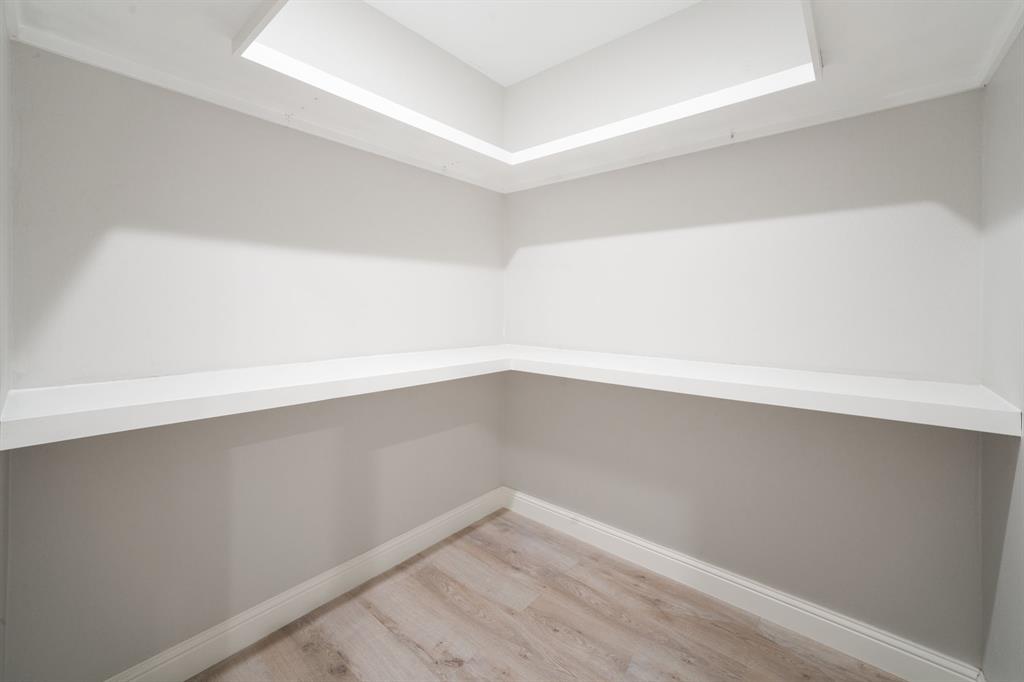 8809 Isom Lane Dallas, TX 75249 - Photo 20 of 40 a view of an empty room