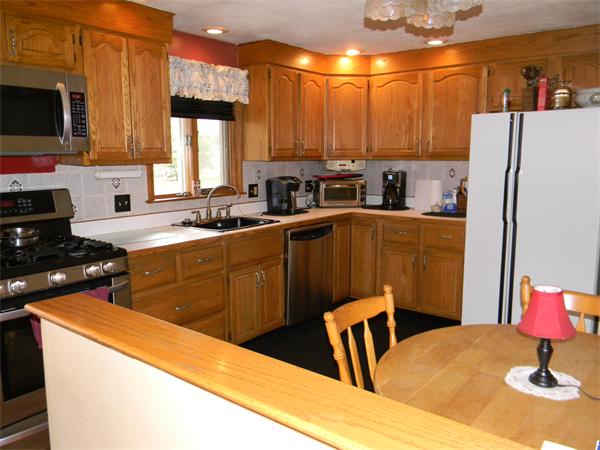 14 Wayne Road Peabody, MA 01960 - Photo 3 of 13 Gallery Image 3