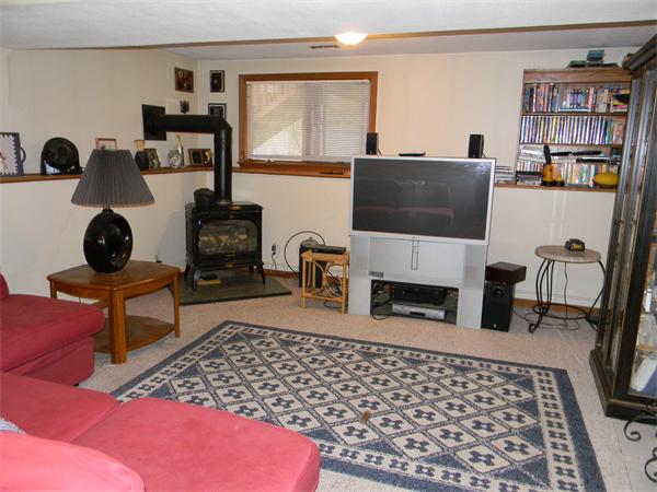14 Wayne Road Peabody, MA 01960 - Photo 6 of 13 Gallery Image 6
