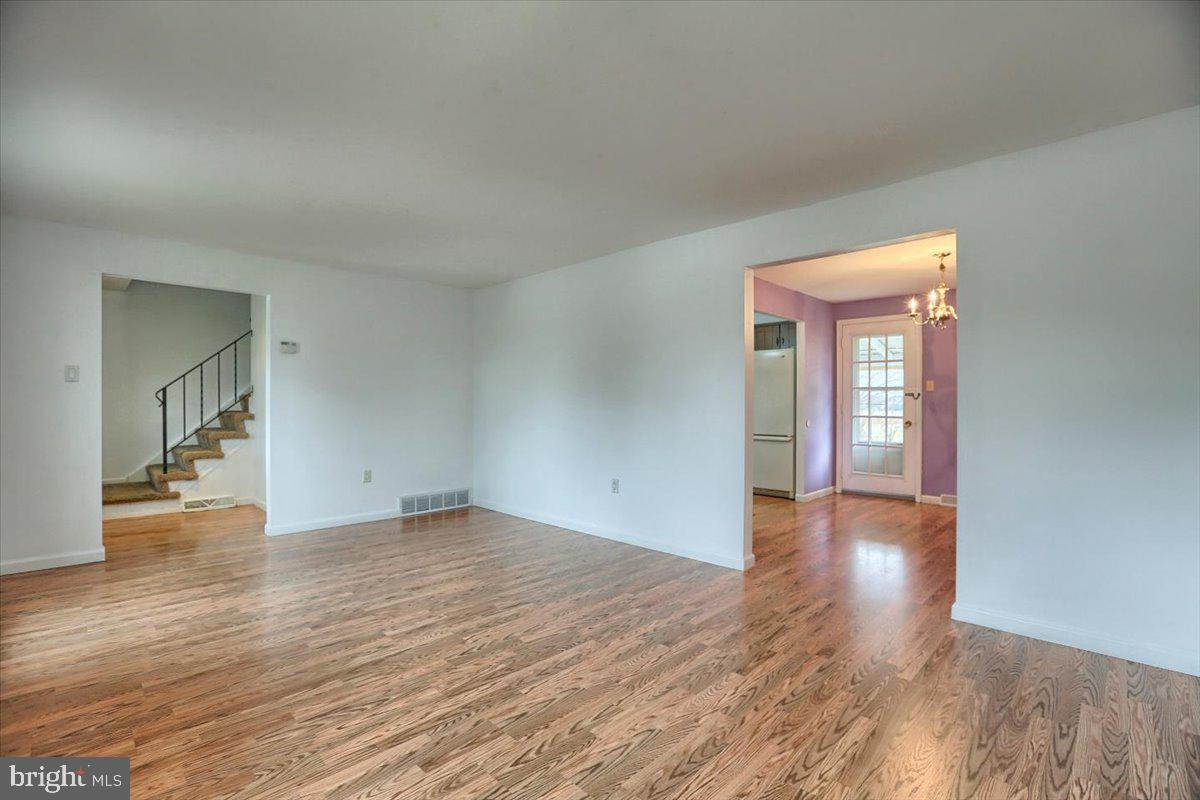 887 Hornig Road Lancaster, PA 17601 - Photo 5 of 30 Gallery Image 5