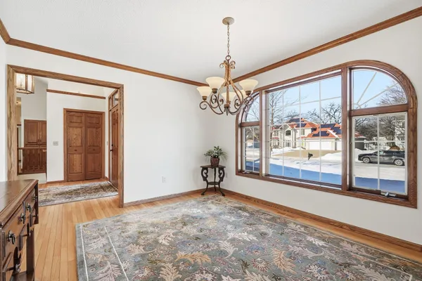 $735,000 | 3151 Bent Tree Hills Drive, New Brighton, MN 55112