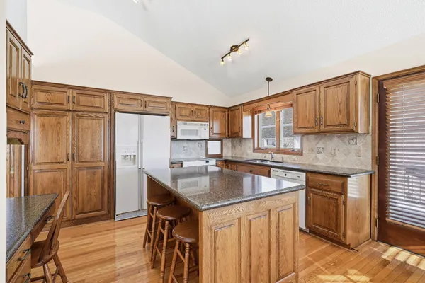 $725,000 | 3151 Bent Tree Hills Drive, New Brighton, MN 55112