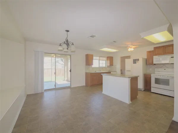 $1,795 | 4604 Woodstock Drive, Georgetown, TX 78633