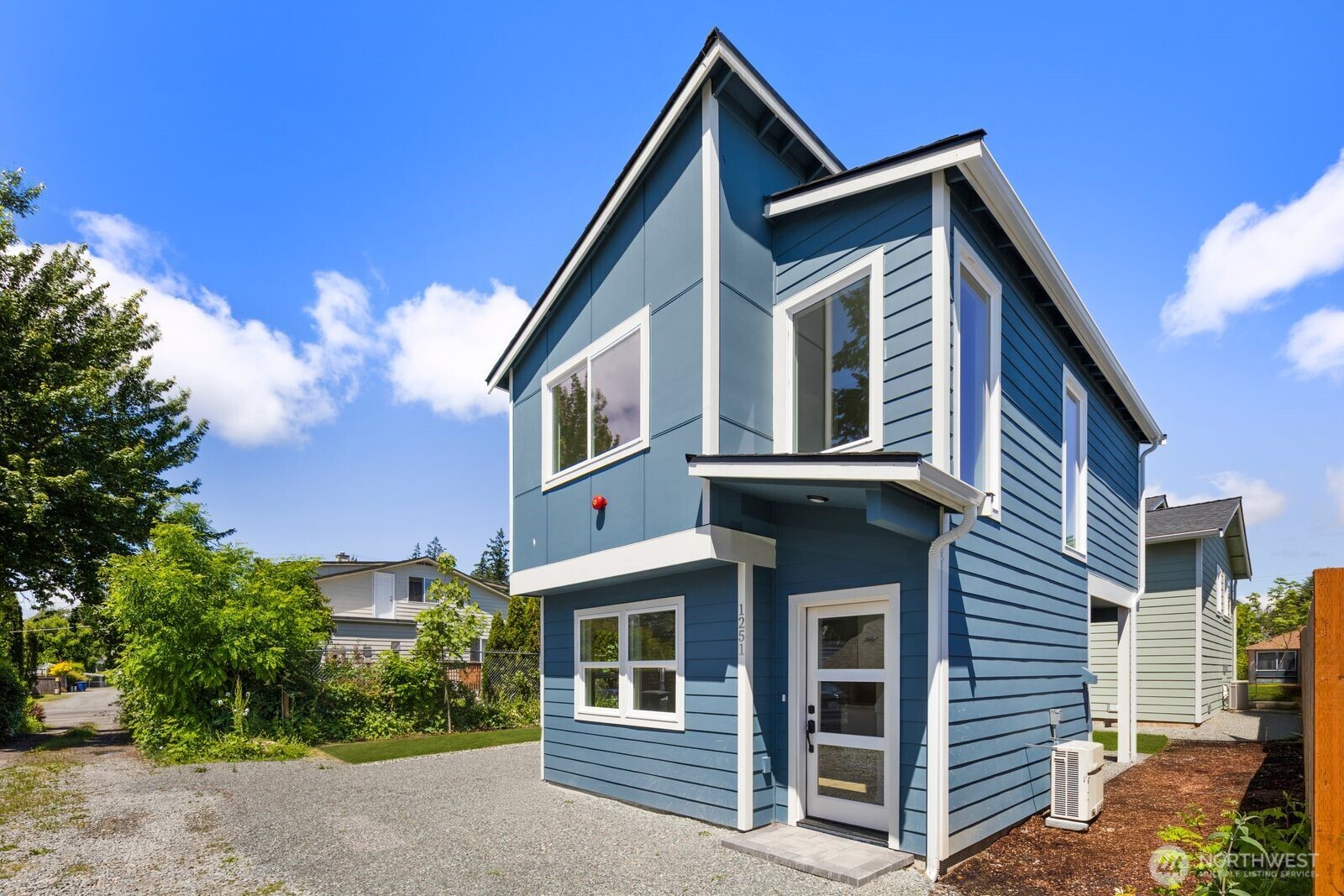1251 Southwest 151st Street Seattle, WA 98166 - Photo 2 of 27