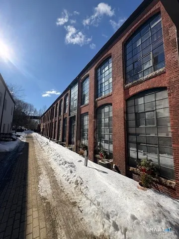 $219,999 | 68 Thermos Avenue, Unit 222B, Norwich, CT 06360