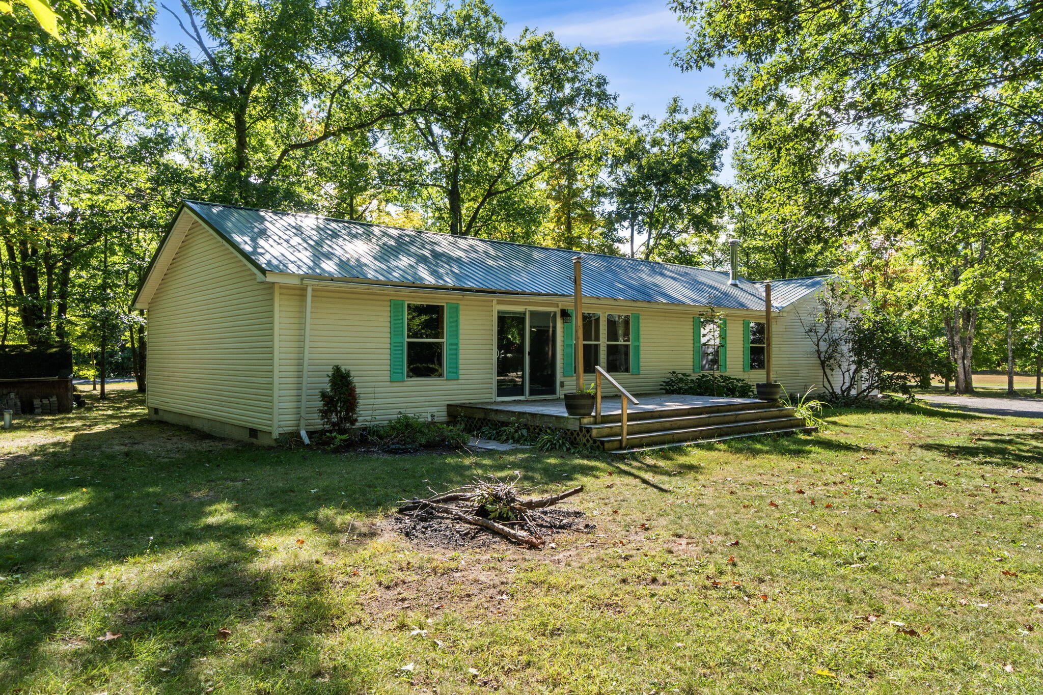 4201 Long Lake Road Cheboygan, MI 49721 - Photo 1 of 41 Gallery Image 1