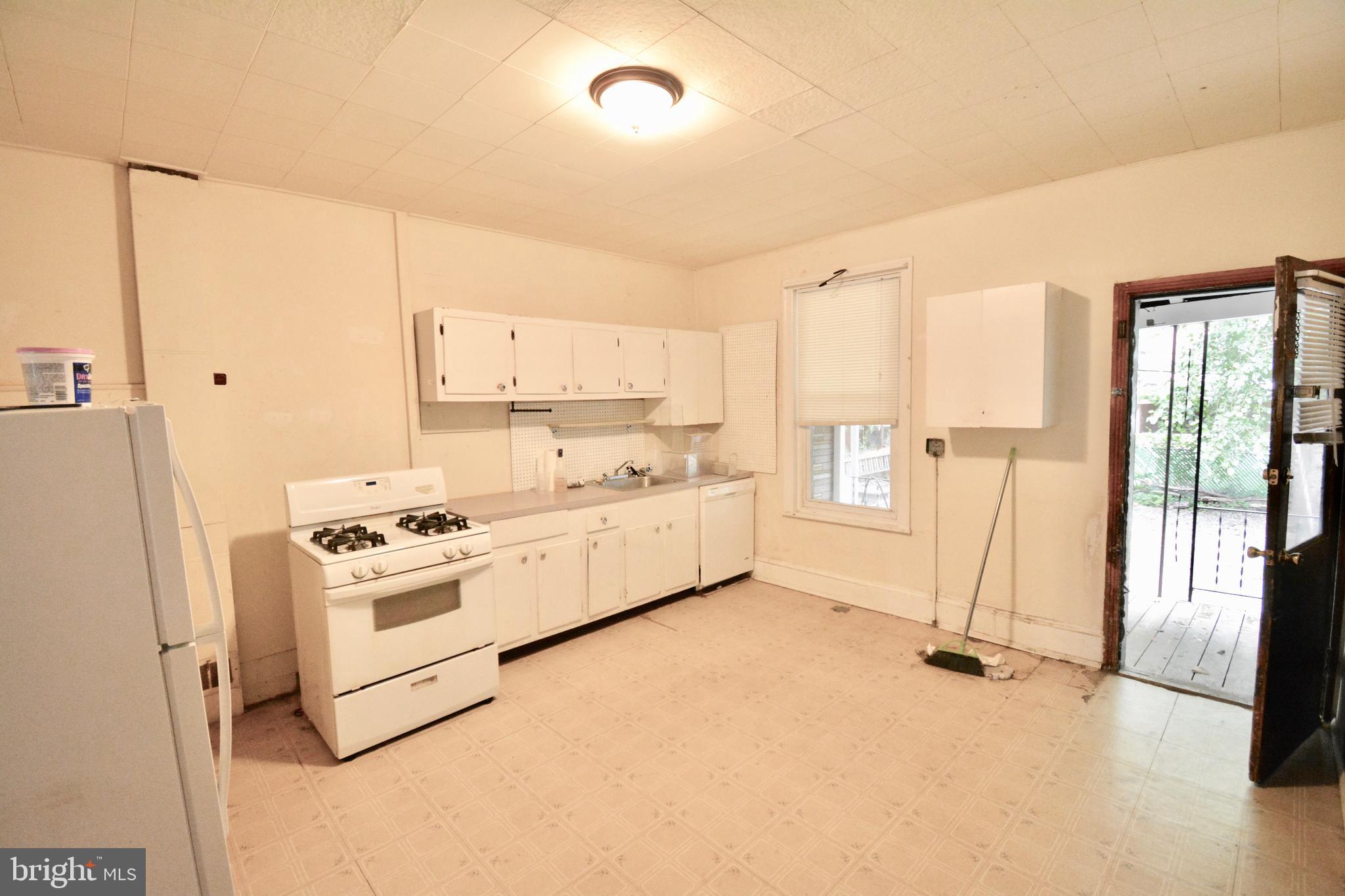 3118 North Shedwick Street Philadelphia, PA 19132 - Photo 5 of 13