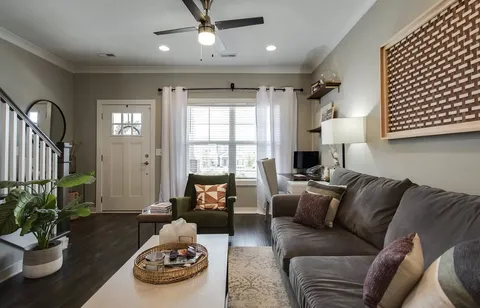 $2,000 | 975 Ashland Pl Drive, Nashville, TN 37218