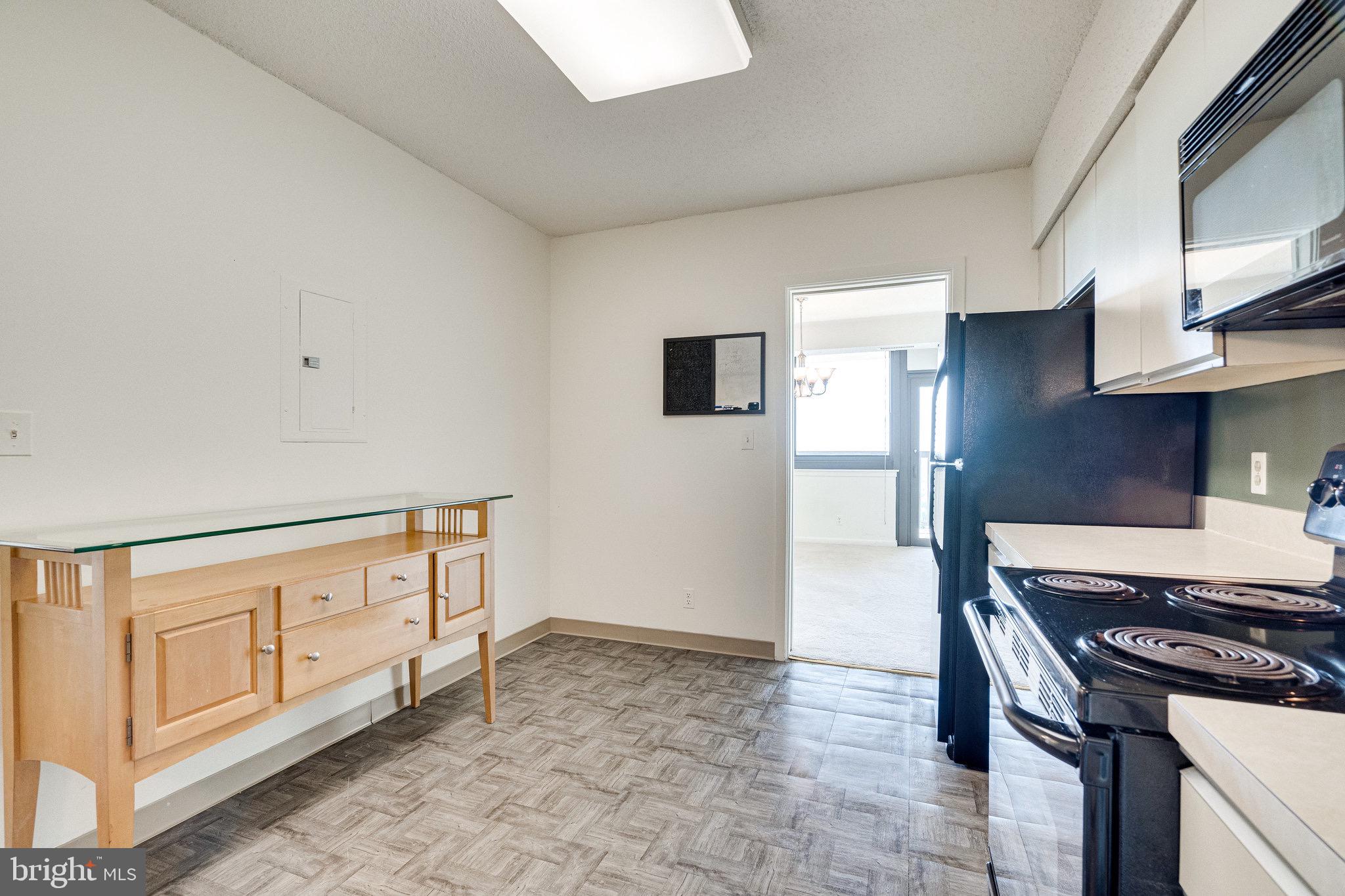 5501 Seminary Road, Unit 2206S Falls Church, VA 22041 - Photo 19 of 52 Space for Eat-In Kitchen