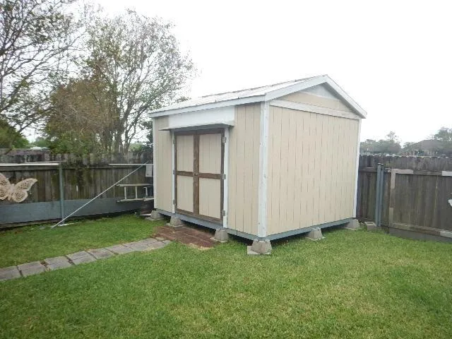 $2,450 | 1404 Drake Lane, Gretna, LA 70056