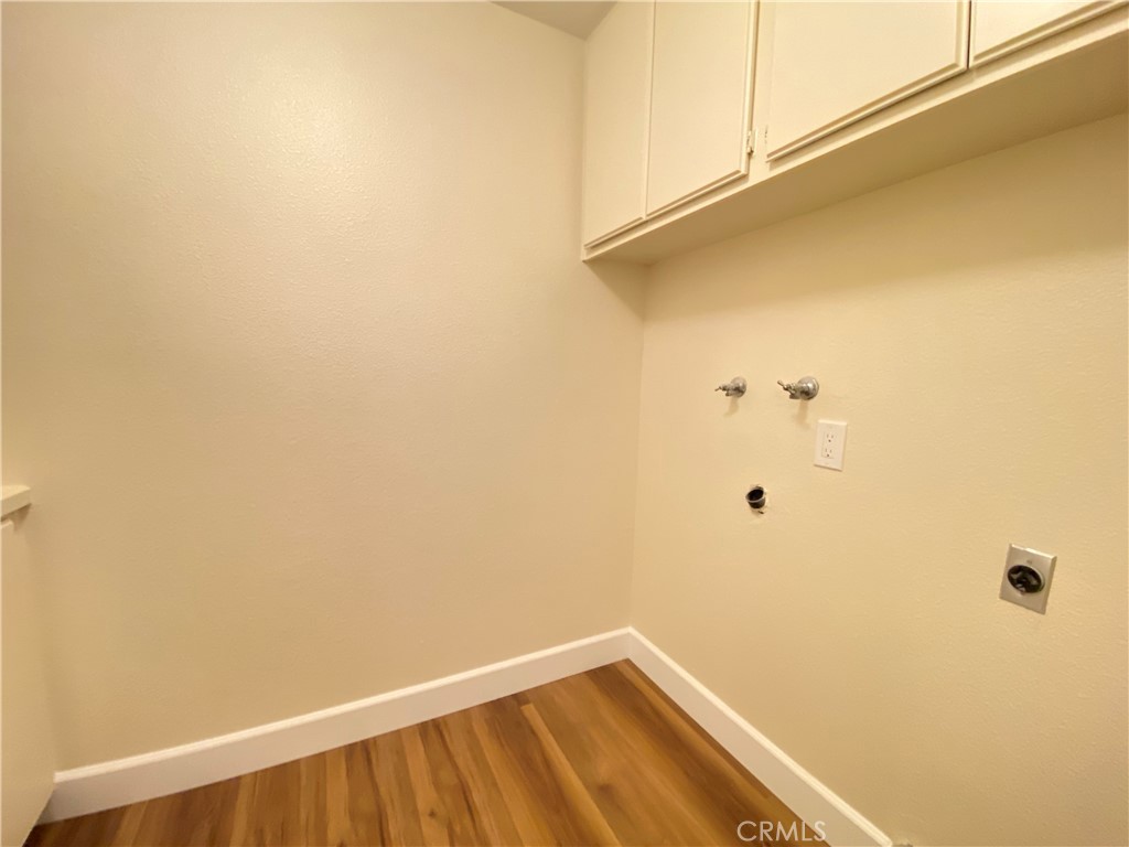 1084 North Jacaranda Road Colton, CA 92324 - Photo 10 of 19 a view of a small space