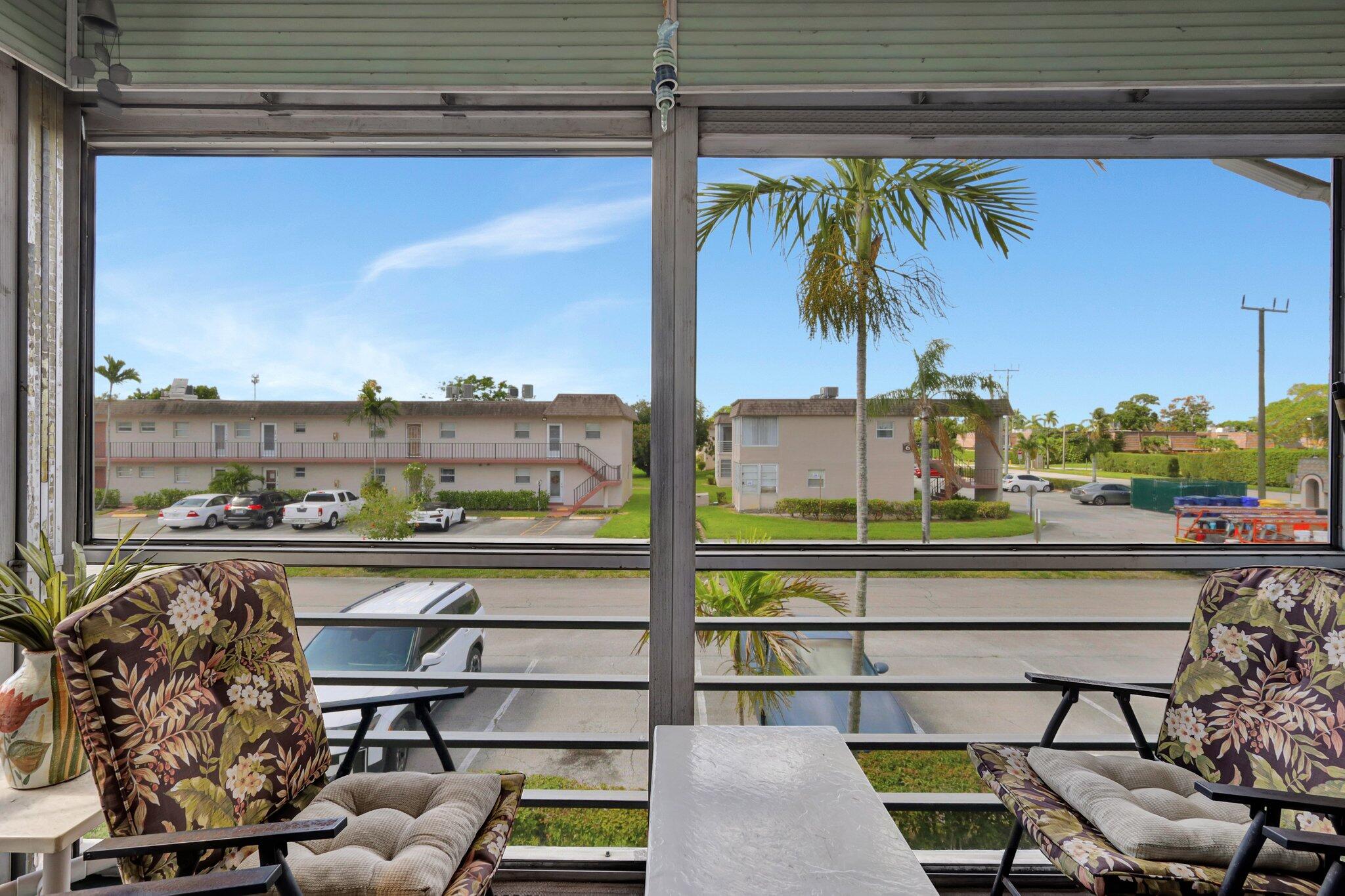 502 Davis Road, Unit 10 Palm Springs, FL 33461 - Photo 5 of 18 21-web-or-mls-GMP_0846