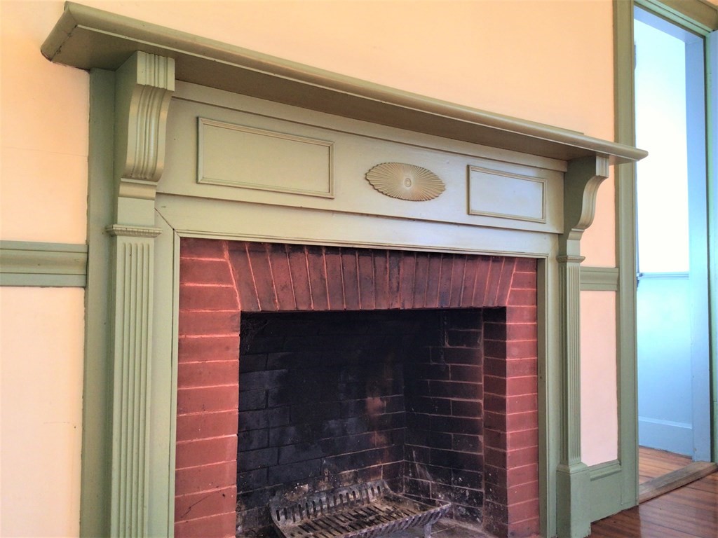 44 West Street Petersham, MA 01366 - Photo 3 of 21