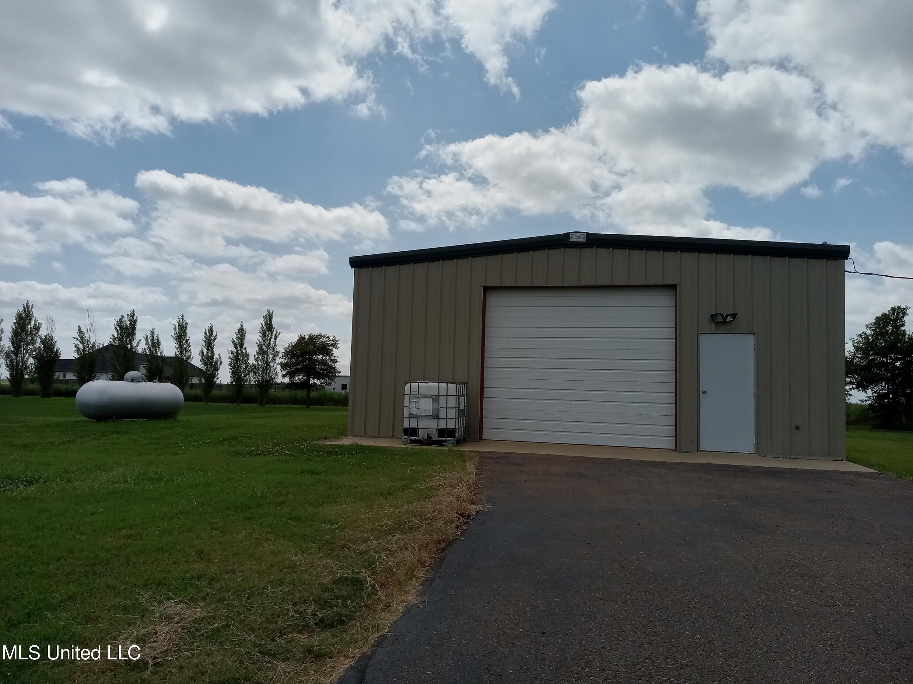 496 Cleveland Crossing Road Cleveland, MS 38732 - Photo 43 of 50 20240808_145334