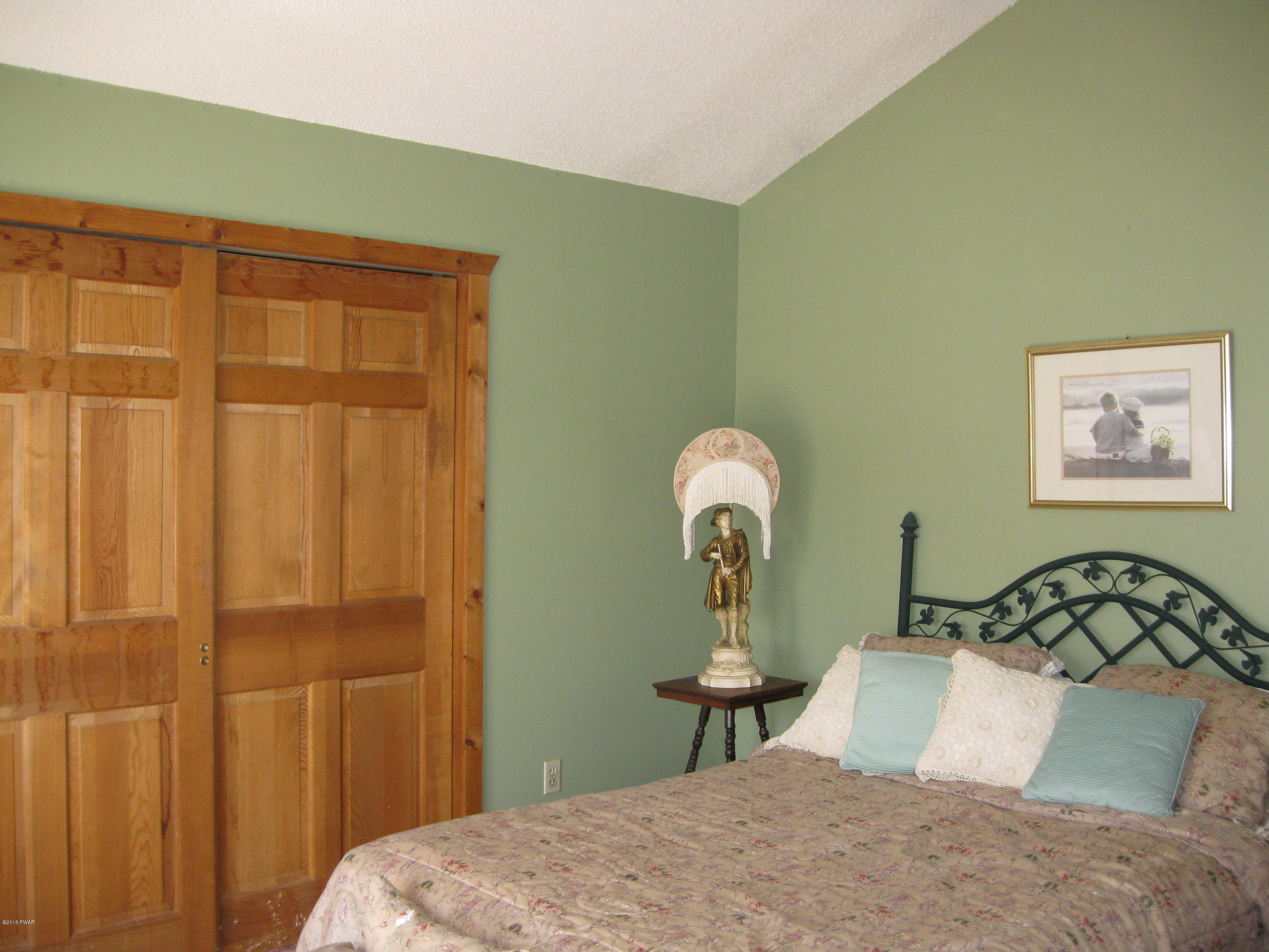 462 Log Tavern Road Milford, PA 18337 - Photo 25 of 37 Gallery Image 25