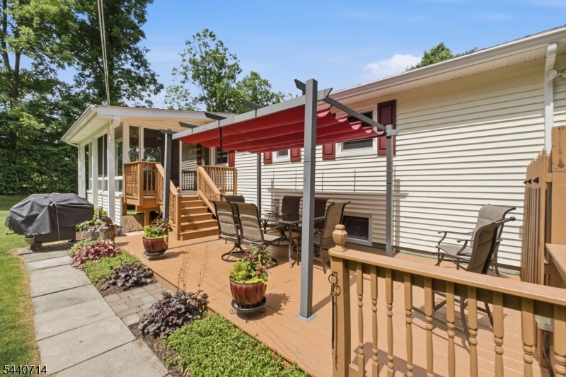 83 Layton Road Wantage, NJ 07461 - Photo 19 of 31