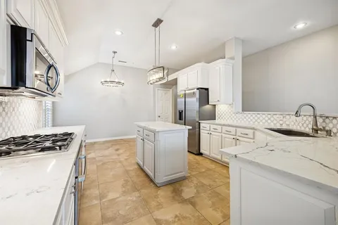 $2,950 | 930 Crestmoor Drive, Allen, TX 75013