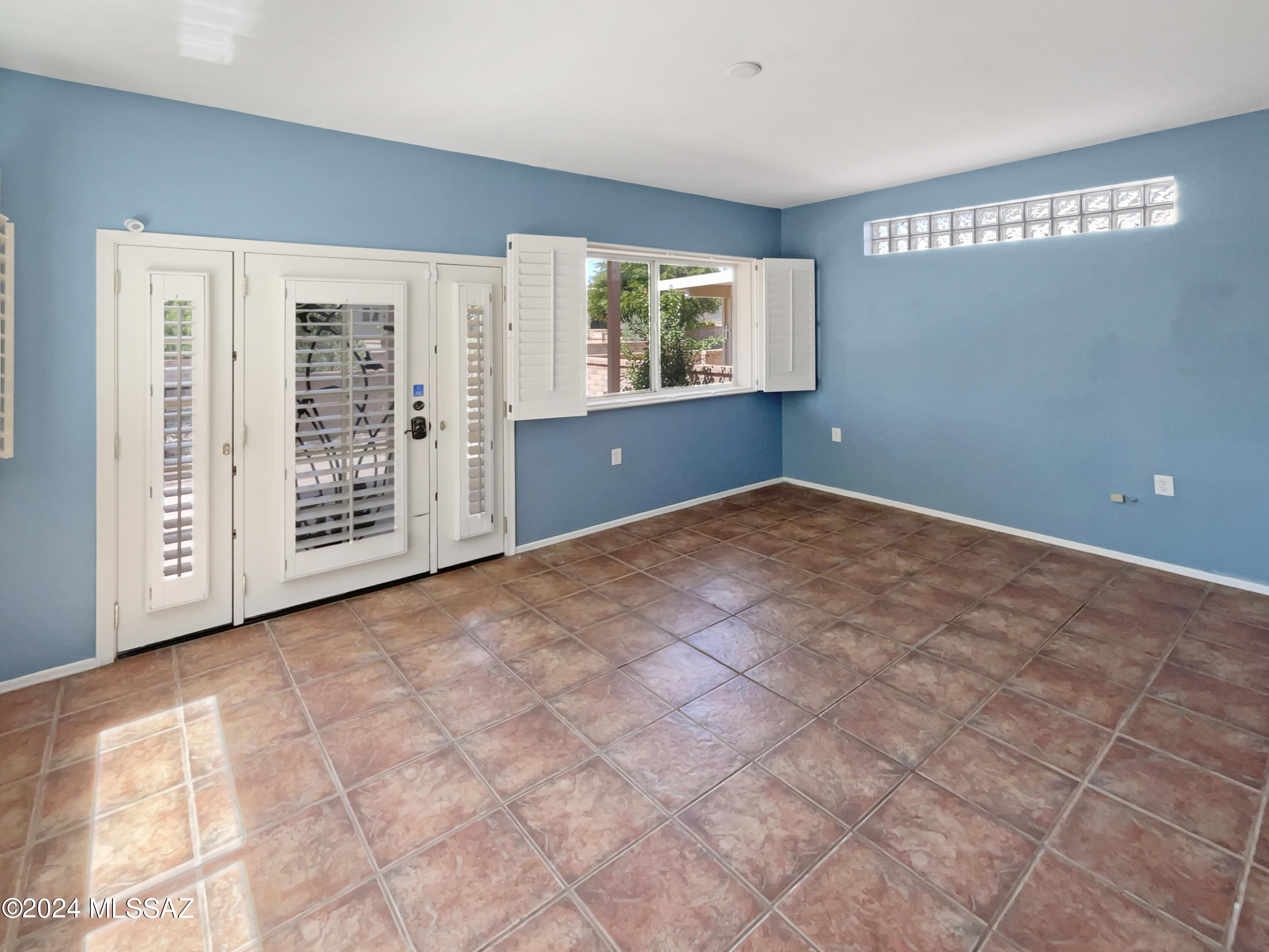 1740 North Rio Mayo Green Valley, AZ 85614 - Photo 3 of 21 Gallery Image 3